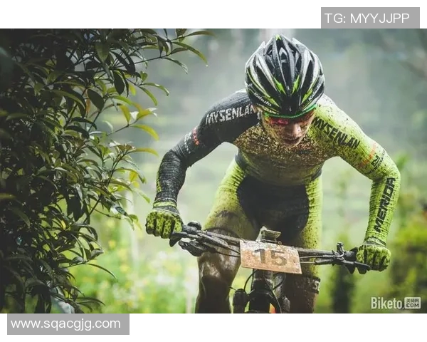 黄敏独家揭秘足球技巧与心得分享助你提升球技与战术理解